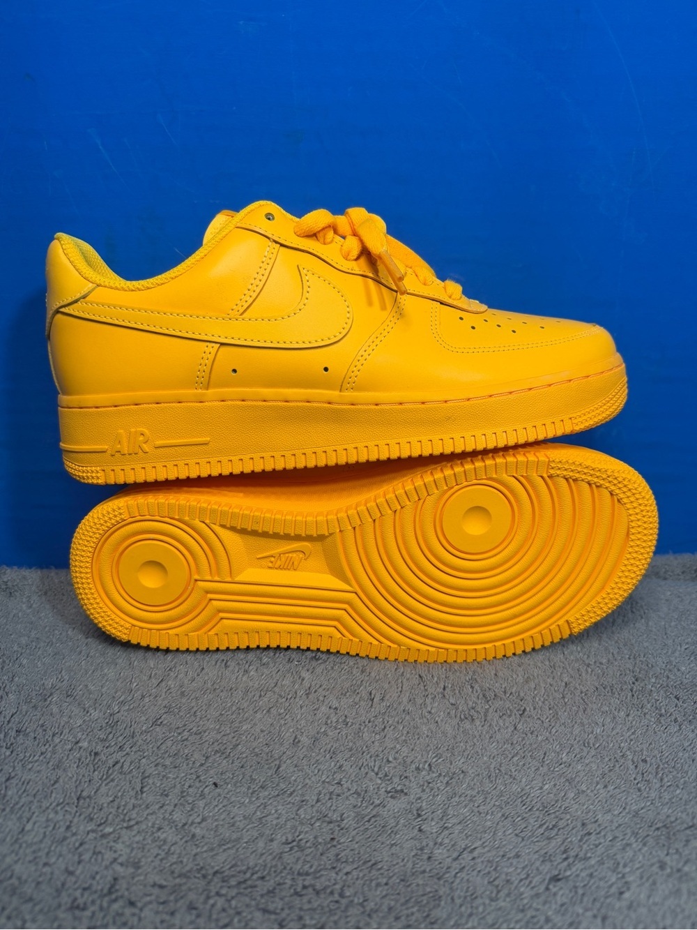Air force 1
'Laser orange'
Brand new 
NWOT - Picture 2 of 13